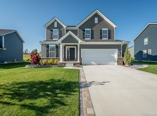 2750 Salt Springs Dr, Saline, MI 48176