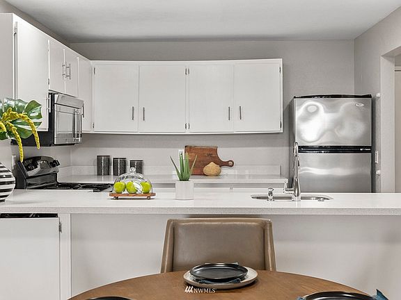 5th image of 6347 137th Ave NE APT 267