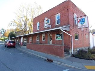 360 Main St, Highland, WI 53543