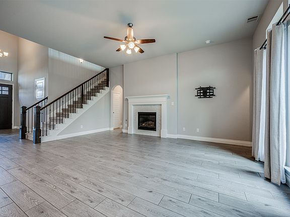 5th image of 621 Arden Ln