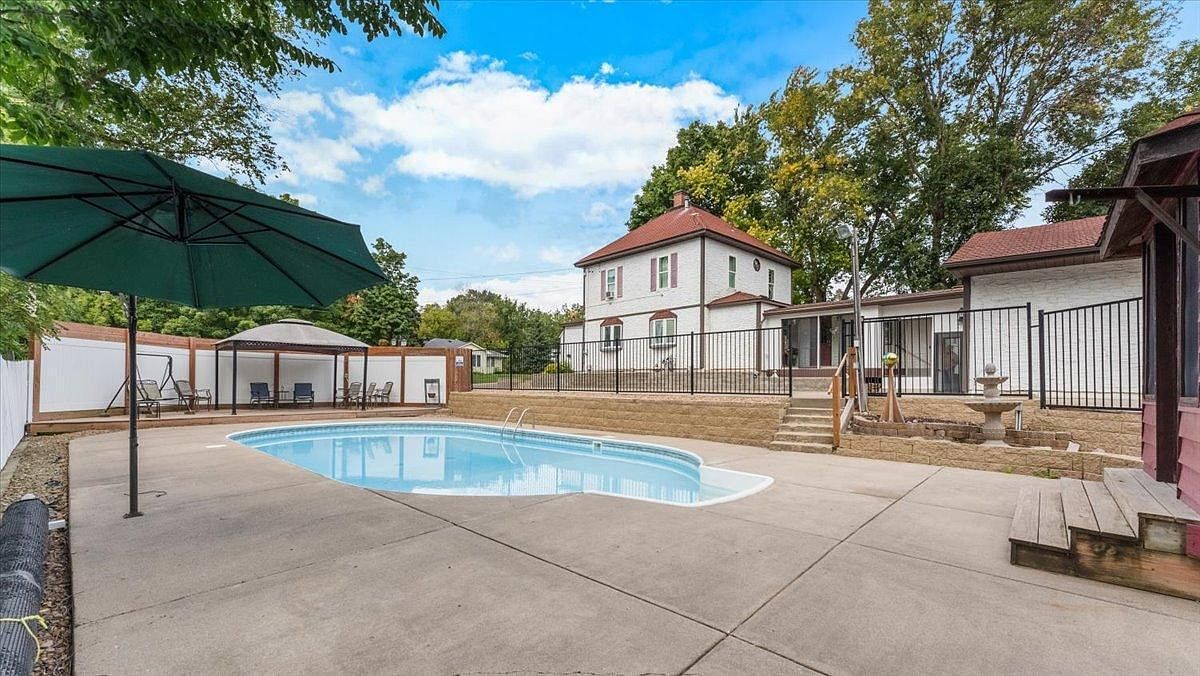 304 Main St S, Saint Michael, MN 55376 | MLS #6798254 | Zillow