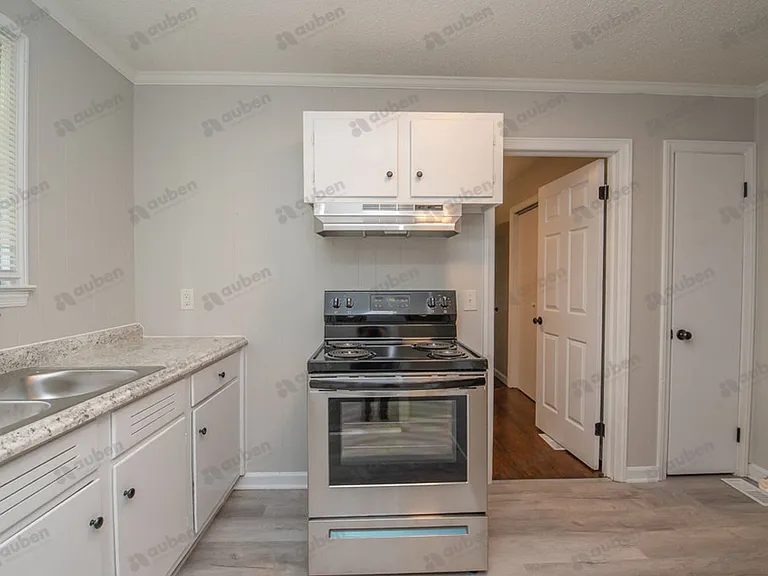 109 Vanderbilt Cir — Photo 6
