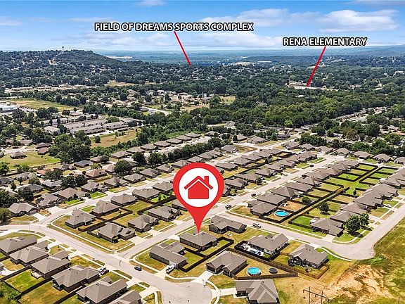 5th image of 310 Copsey Dr