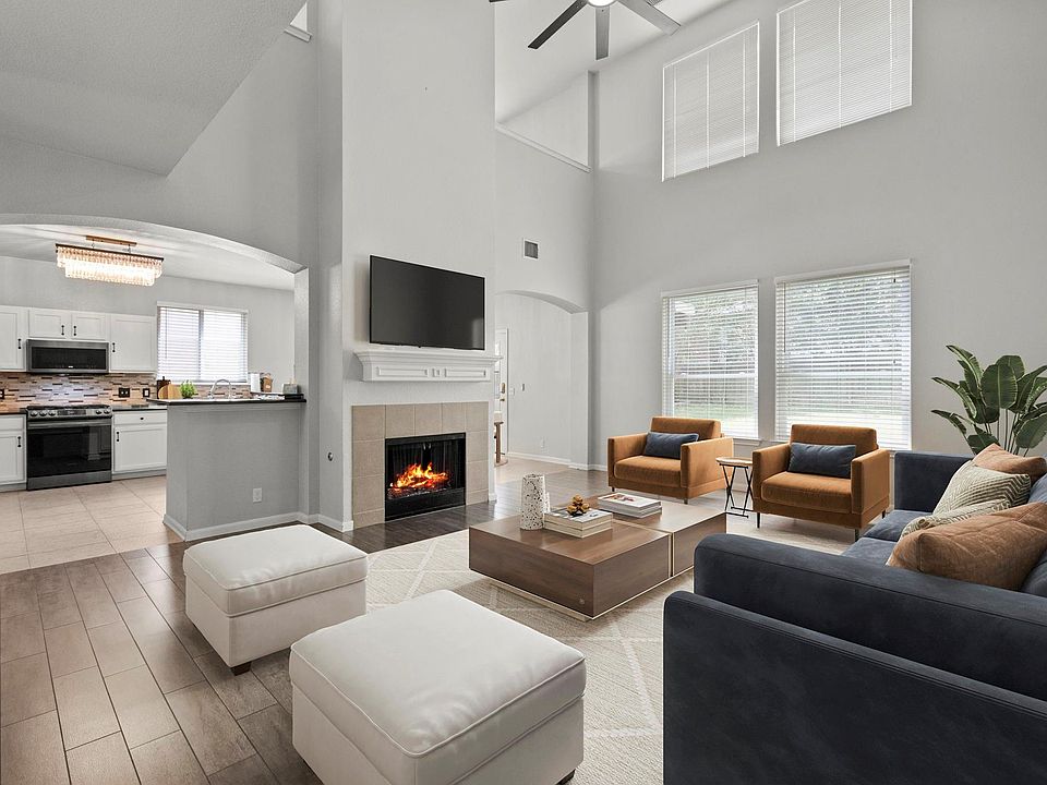 1st image of 1100 Vanderbilt Cir