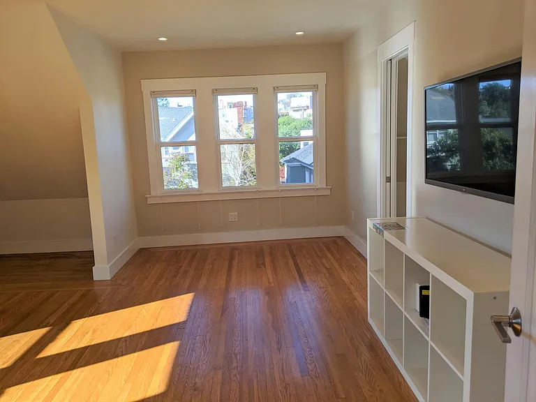 Wawona St — Photo 14