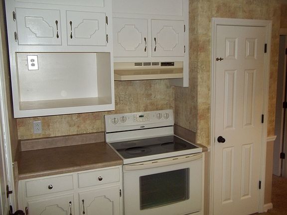 3rd image of 306 N Oxford Cir