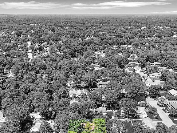 4th image of 86 Seawanhaka Avenue