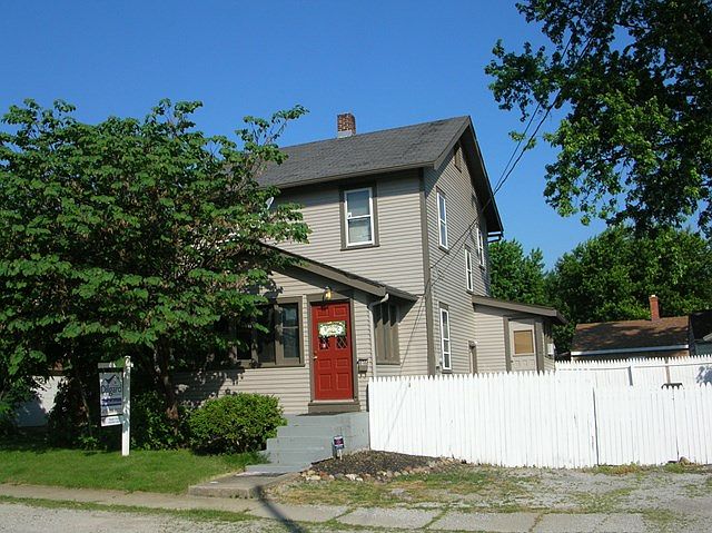 1st image of 816 Monroe St