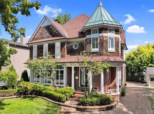 655 Chester St, Birmingham, MI 48009