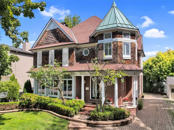 655 Chester St, Birmingham, MI 48009