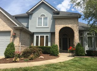 908 Stonebridge Way, Woodridge, IL 60517