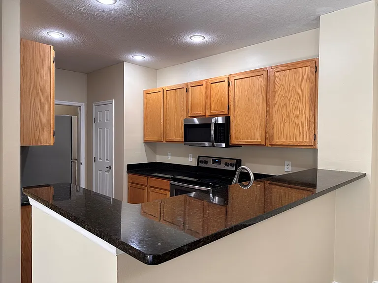 7545 Mansion Cir #F — Photo 26