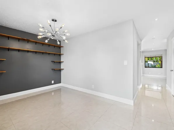 2127 NE 11th Avenue, Wilton Manors, FL 33305