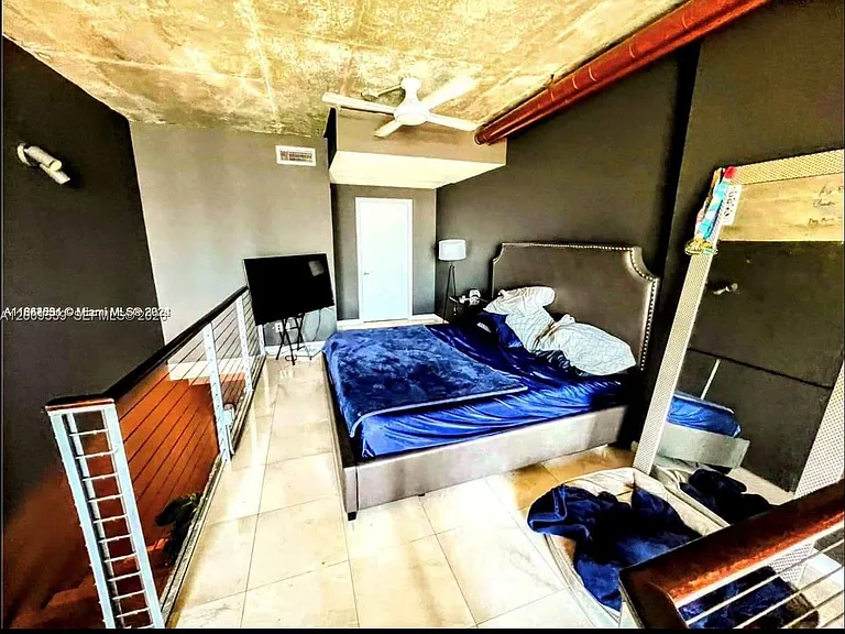 690 SW 1st Ct #Penthouse I06 — Photo 11