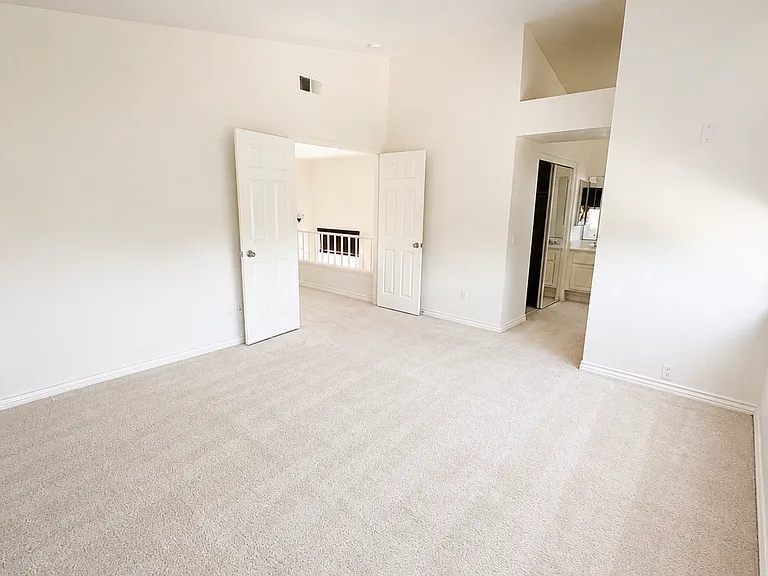 15434 Ficus St — Photo 15