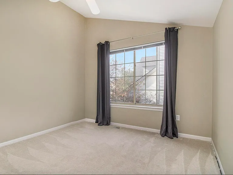 5974 Versailles Ave — Photo 21