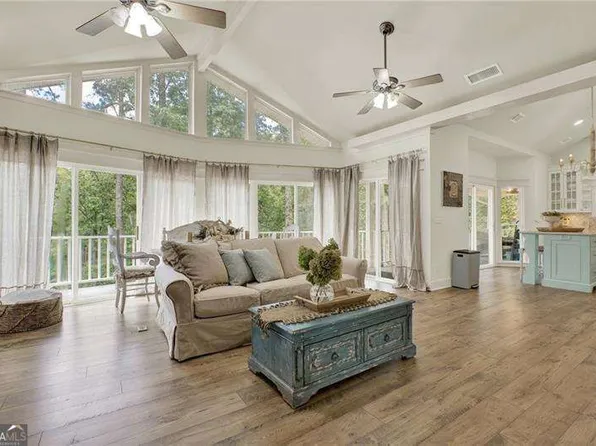 190 Ash Trl, Waleska, GA 30183