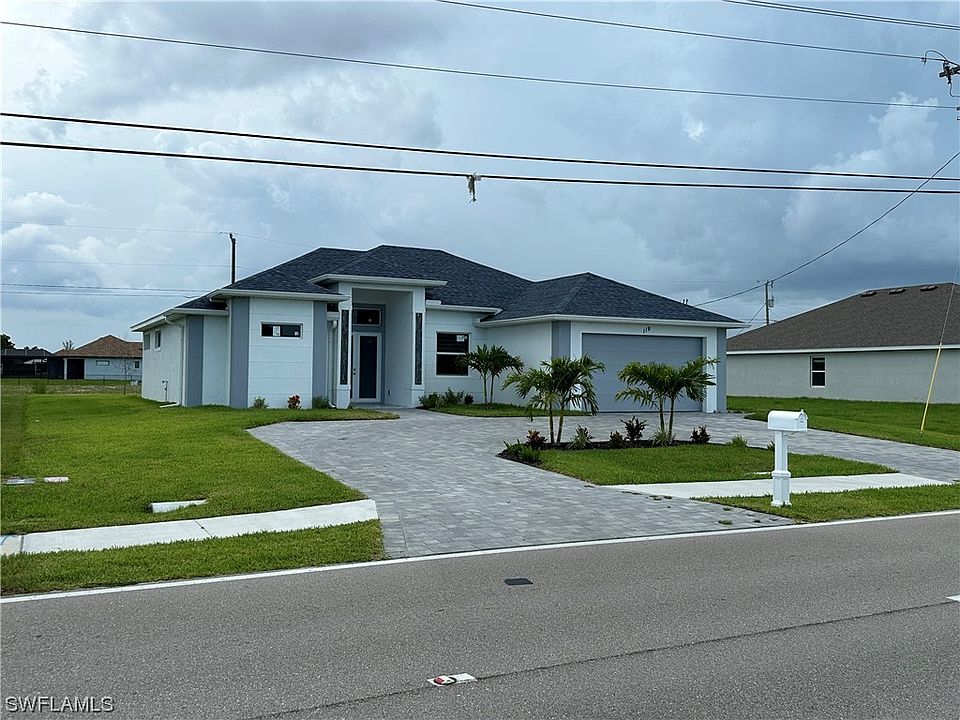 1st image of 119 Chiquita Blvd N
