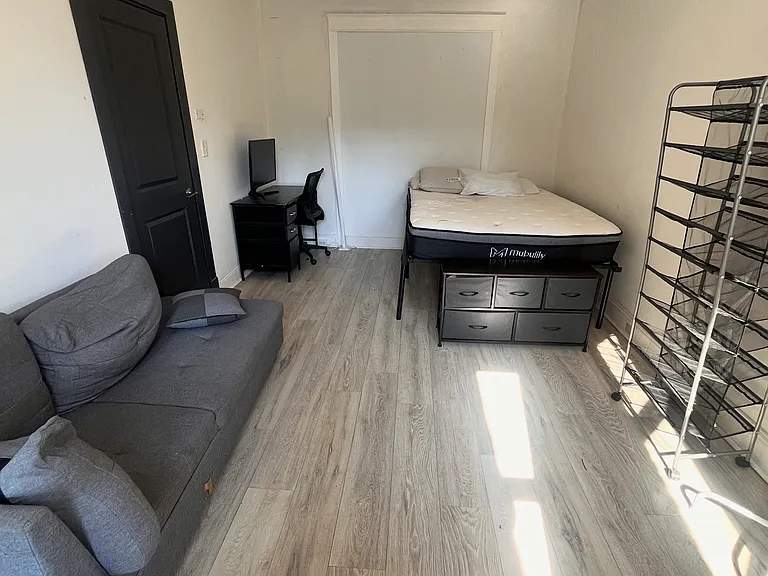 2316 N Capitol St NW — Photo 4