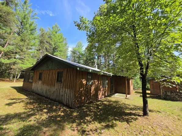304 Wilcox Dr, Mio, MI 48647