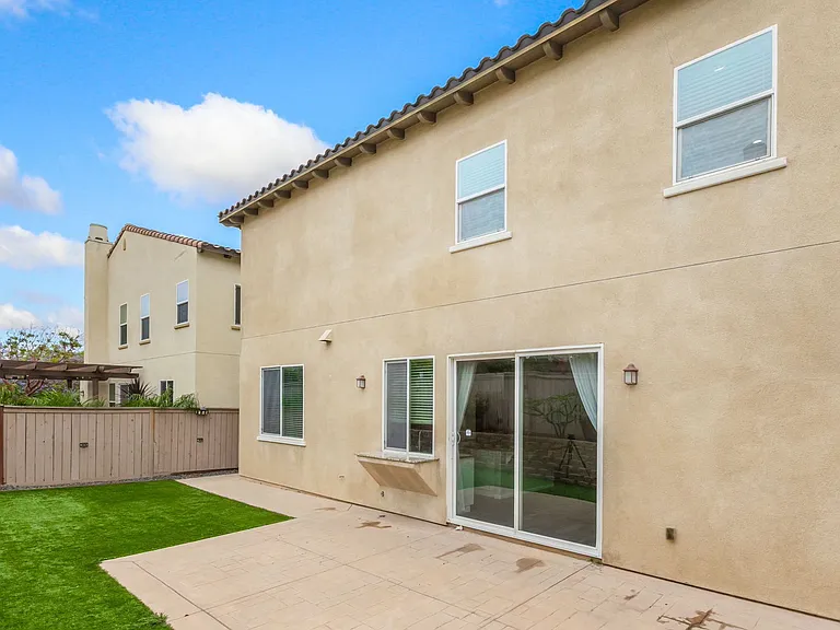 1553 Yanonali Ave — Photo 4