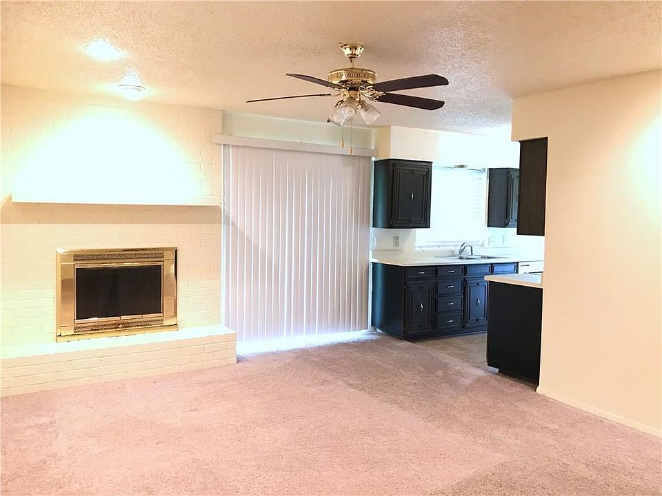 2nd image of 2801 Riverlake Ct
