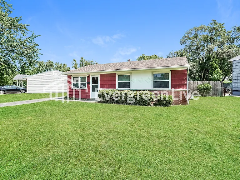 1550 Wilton Dr — Photo 2