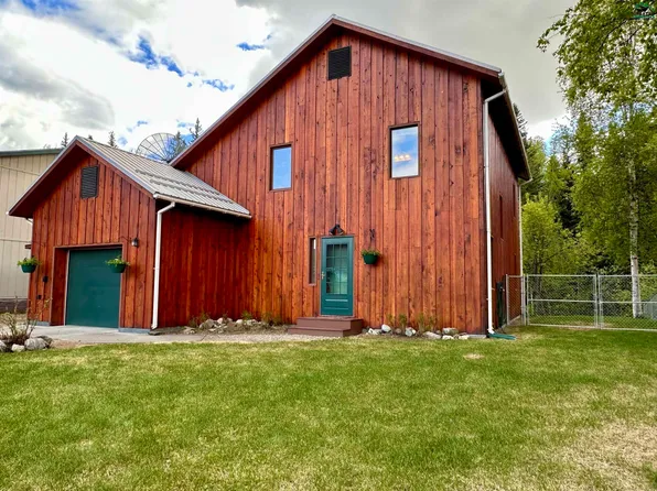 369 Shannon Dr, Fairbanks, AK 99701