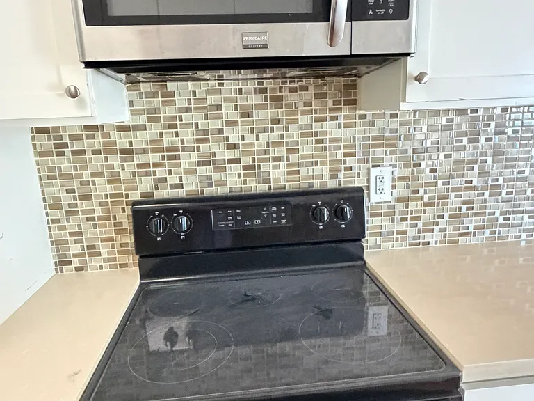 6637 Springpark Ave #6 — Photo 4