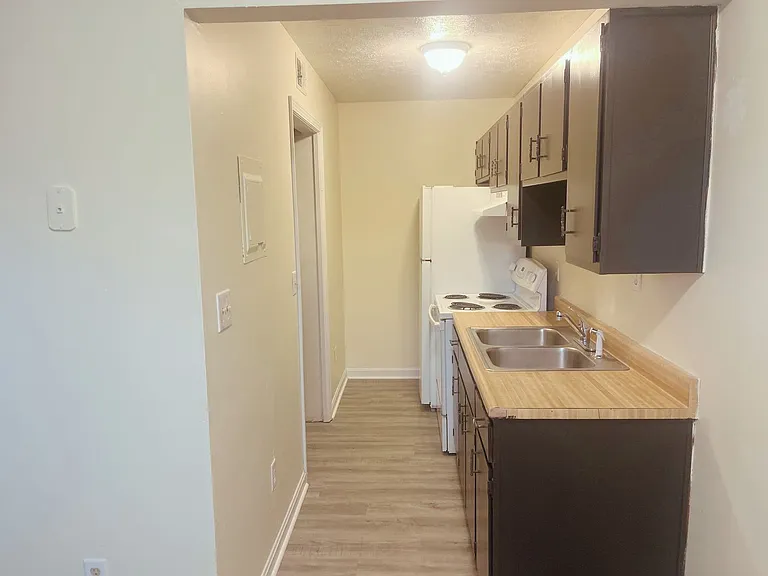 1375 Bramblett Blvd — Photo 6