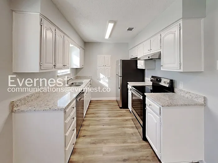 1800 Willow Vale Dr — Photo 9