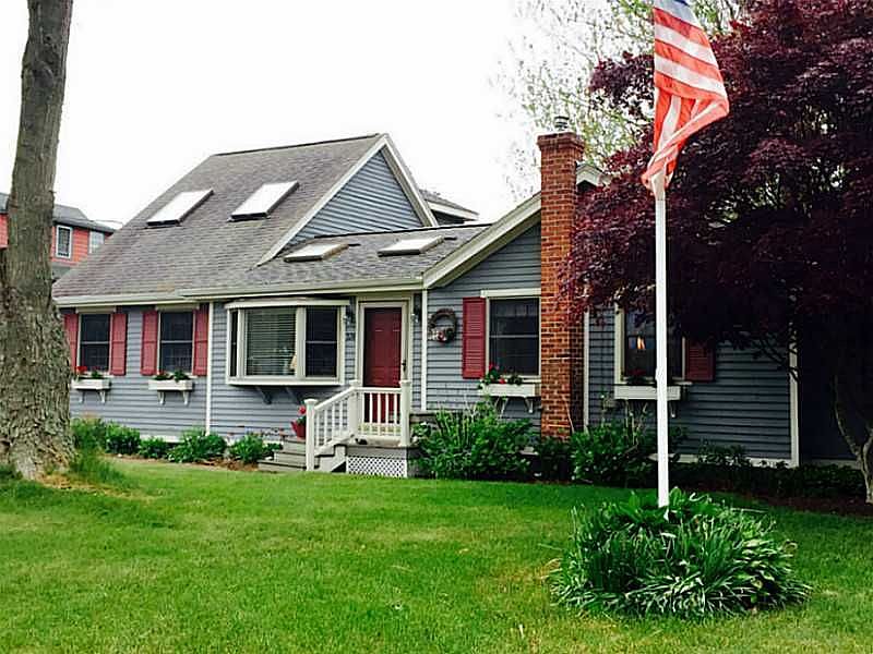 2nd image of 324 Succotash Rd