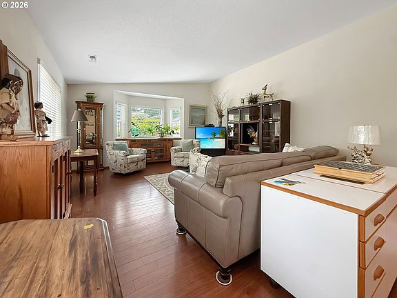 3rd image of 1484 Seacrest Ln