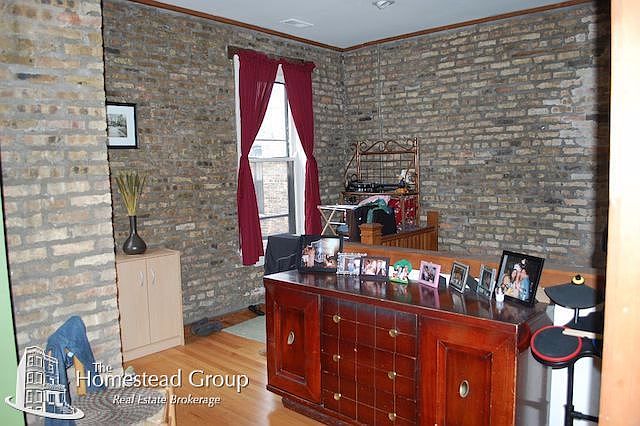 2nd image of 1100 W Barry Ave #3