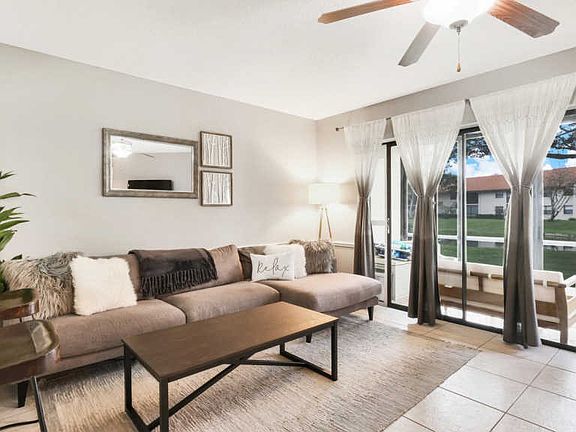 4th image of 207 Republic Ct