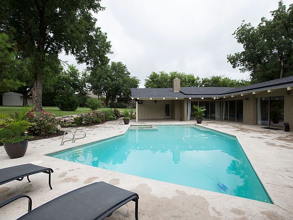 Pool Views from All Living Areas!