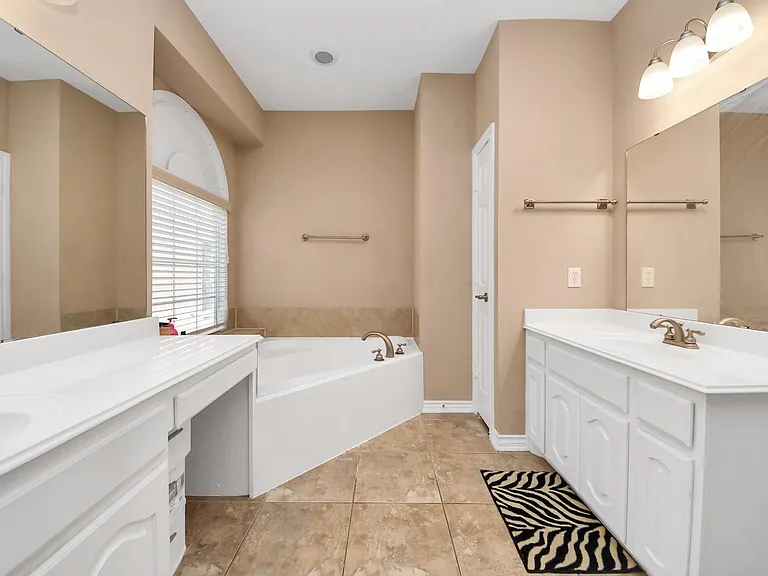 706 River Delta Ln — Photo 44
