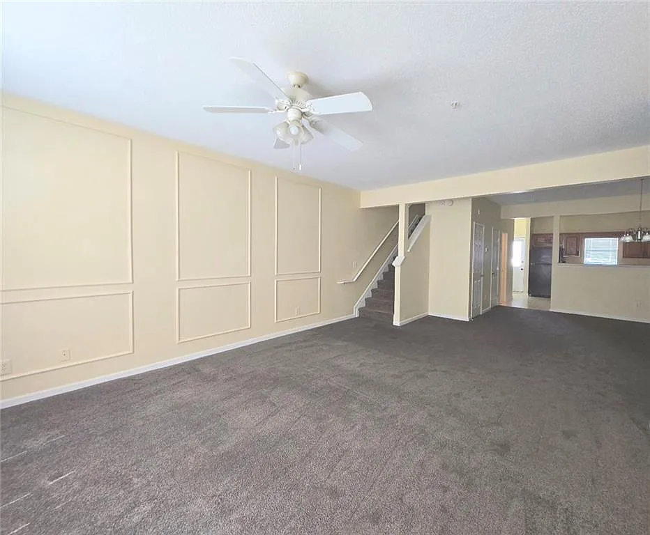 4 bed, 2.5 bath, 1640 sqft, $2,050 — Photo 4