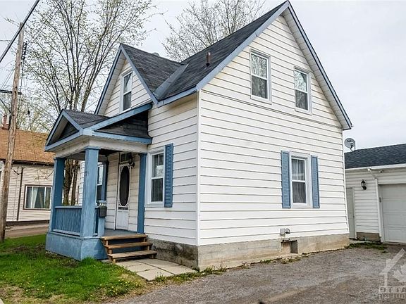 3rd image of 37 Queen St N