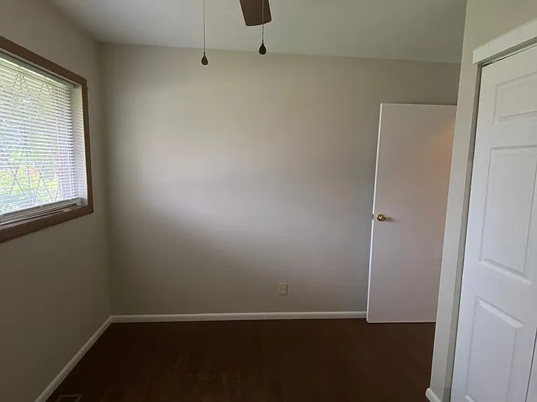237 Vanderbilt Dr — Photo 12