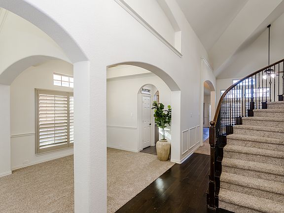 3rd image of 505 Cavanal Hill Dr