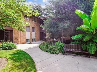 18709 Walkers Choice Rd APT 5, Montgomery Village, MD 20886