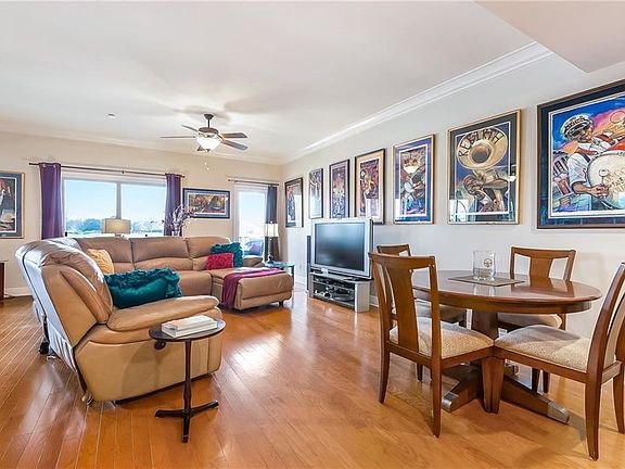 5th image of 9 Golf Villa Dr APT C