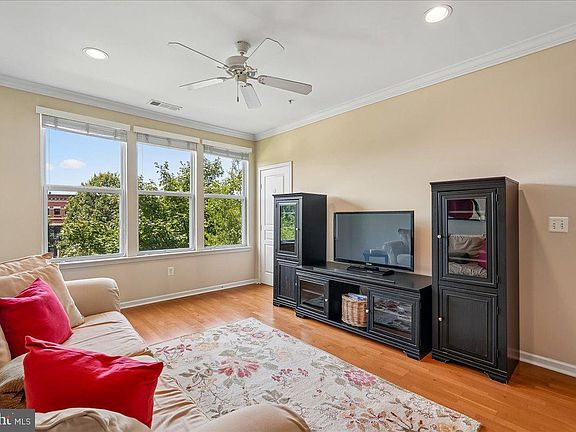 4th image of 12000 Market St APT 286