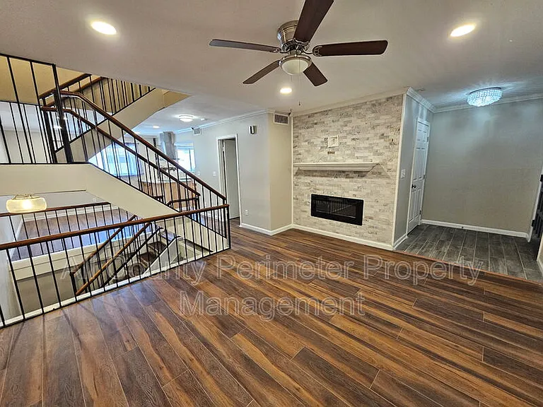 7309 Cardigan Cir — Photo 2