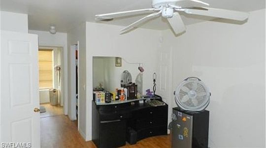 5th image of 637 SW 9th Ave