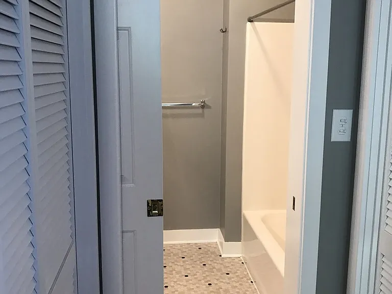 351 S Madison St — Photo 27