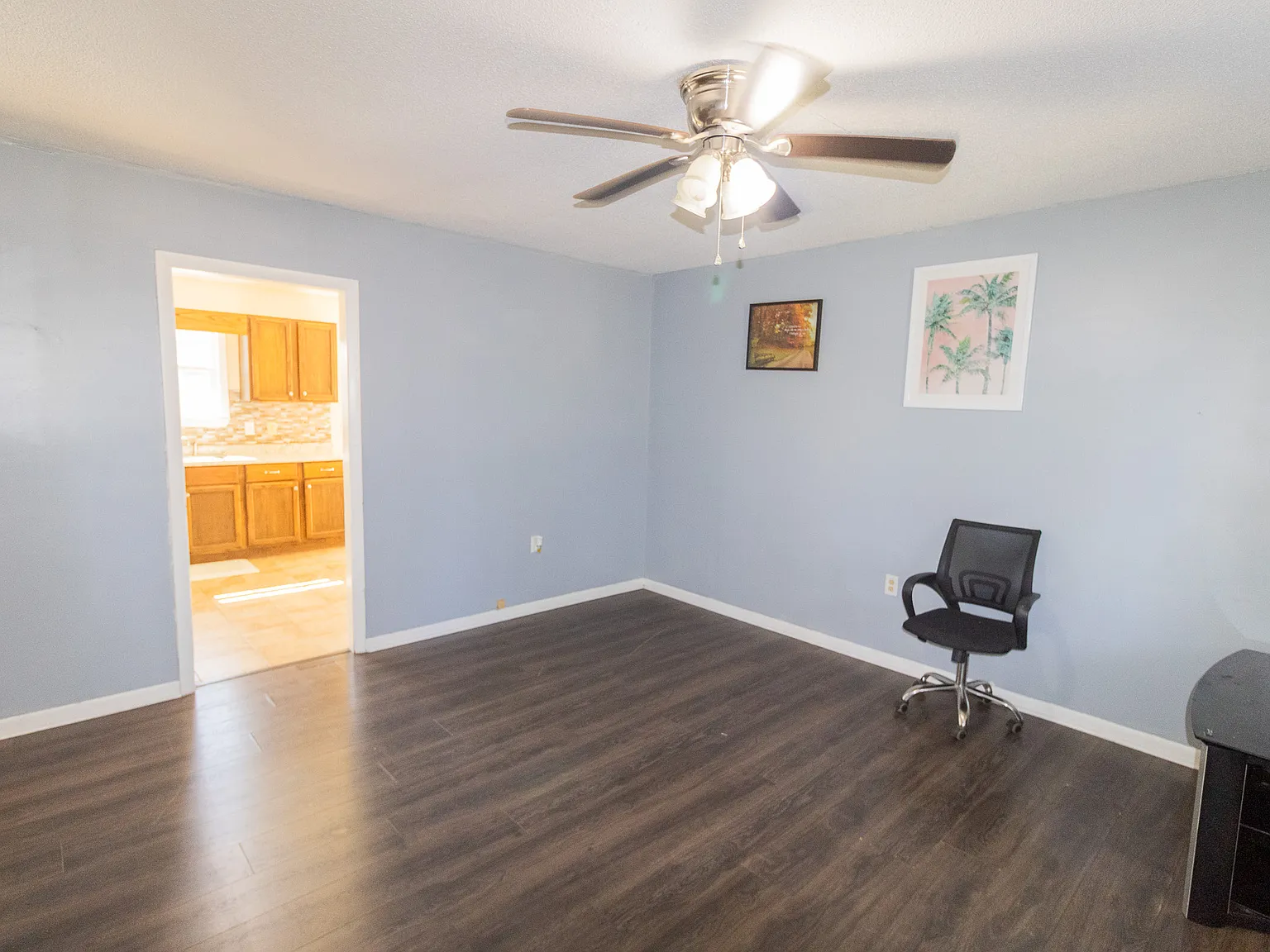 104 President Circle - 1 — Photo 3