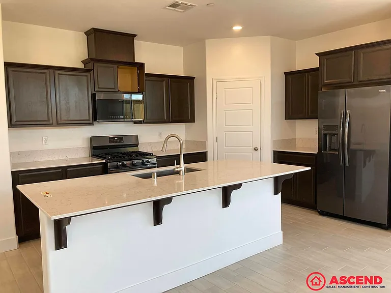 9734 Cotton Creek Dr — Photo 6