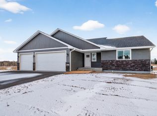 38639 Hawthorne Ave, North Branch, MN 55056